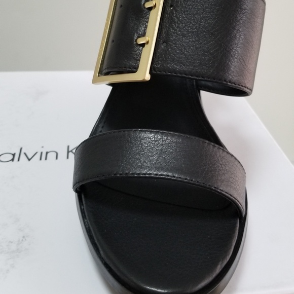 Shoes - Picture 3 of 4